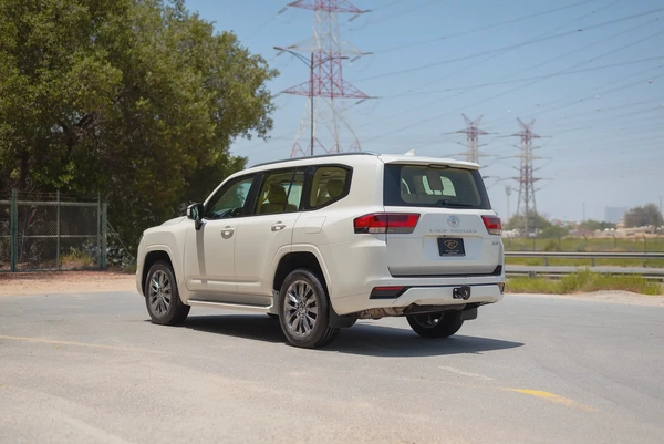 AED 3,572/month | Land cruiser GXR | GCC Specs | REF #T52251
