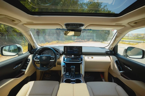 AED 3,572/month | Land cruiser GXR | GCC Specs | REF #T52251