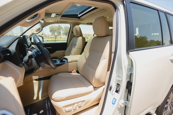 AED 3,572/month | Land cruiser GXR | GCC Specs | REF #T52251