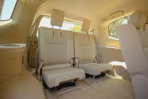 AED 3,572/month | Land cruiser GXR | GCC Specs | REF #T52251