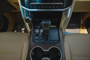 AED 3,572/month | Land cruiser GXR | GCC Specs | REF #T52251