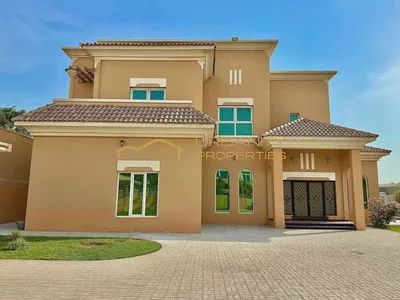 Spacious || 4 Bedroom Villa || private swimming pool || Huge Garden ||-0