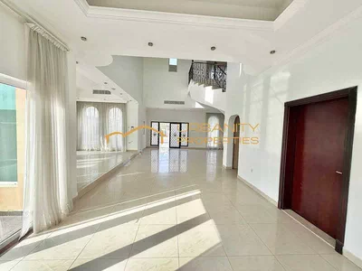 Spacious || 4 Bedroom Villa || private swimming pool || Huge Garden ||-7