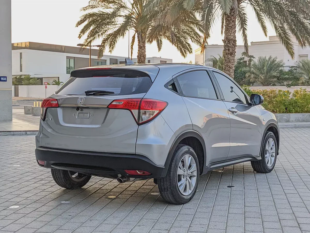 Honda HR-V 2019 EX | GCC Specs | Low KM| Agency Mint Premium Condition MID Sized Family SUV-12-12