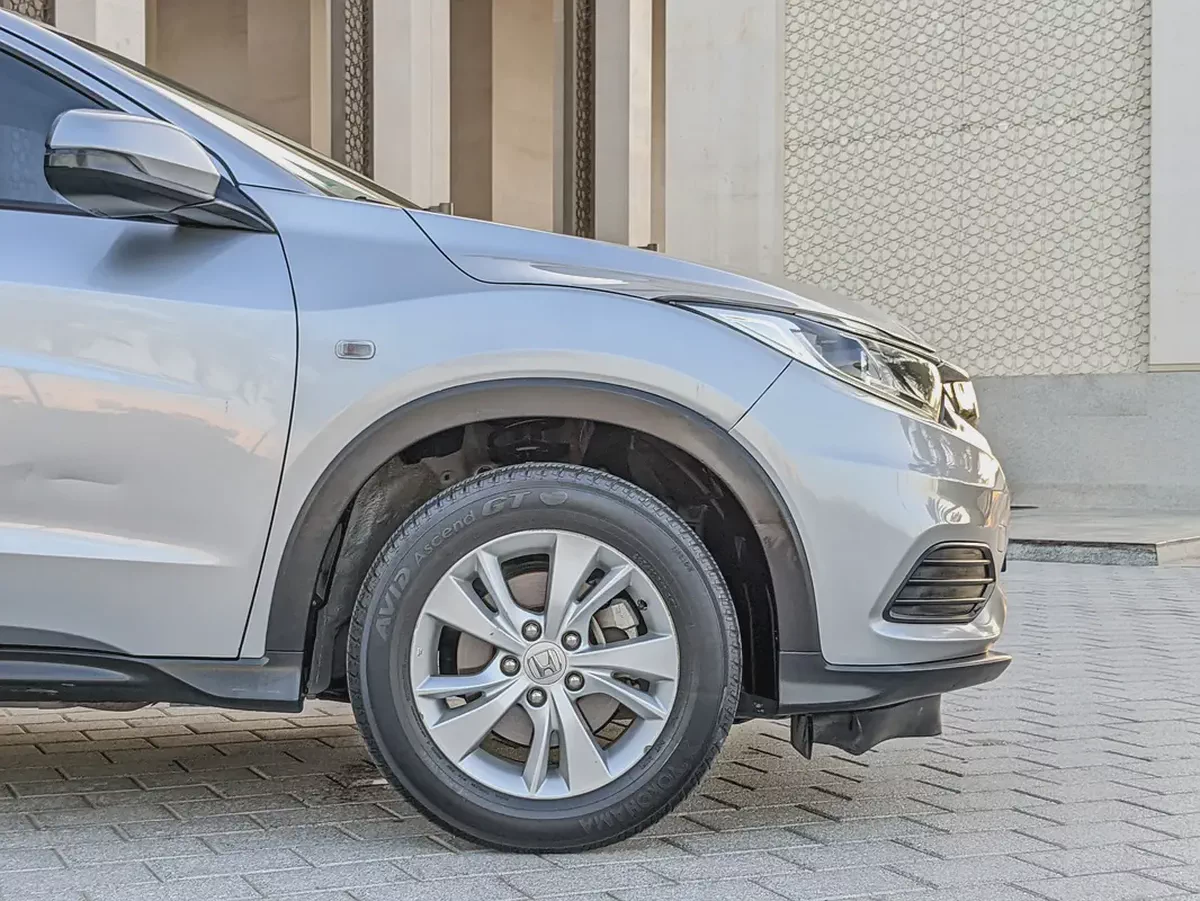 Honda HR-V 2019 EX | GCC Specs | Low KM| Agency Mint Premium Condition MID Sized Family SUV-4-4