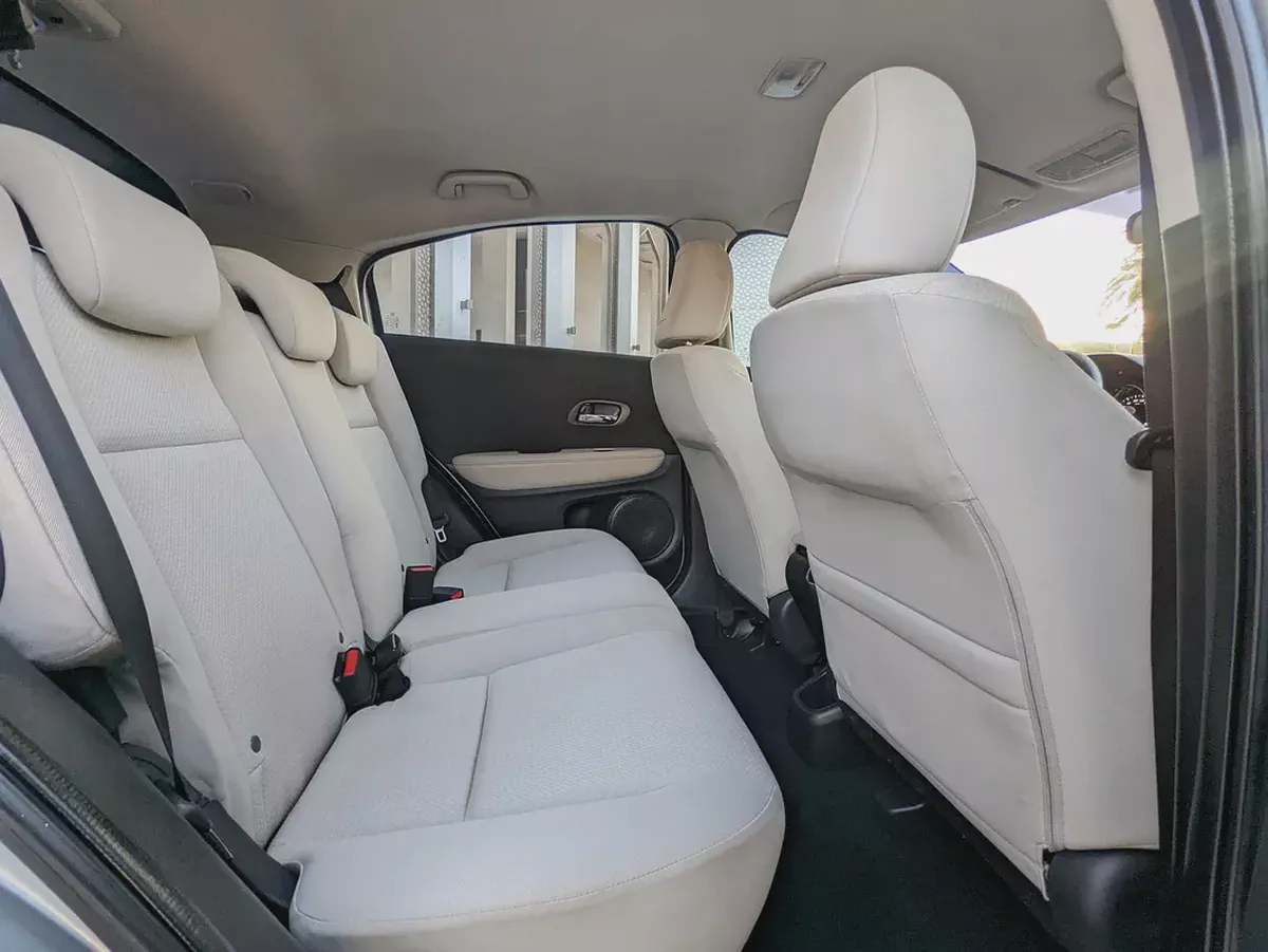 Honda HR-V 2019 EX | GCC Specs | Low KM| Agency Mint Premium Condition MID Sized Family SUV-8-8