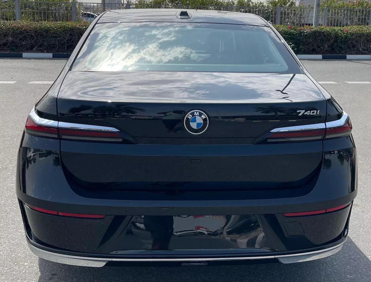 BMW 740i LUXURY PURE EXCELLENCE-5-0