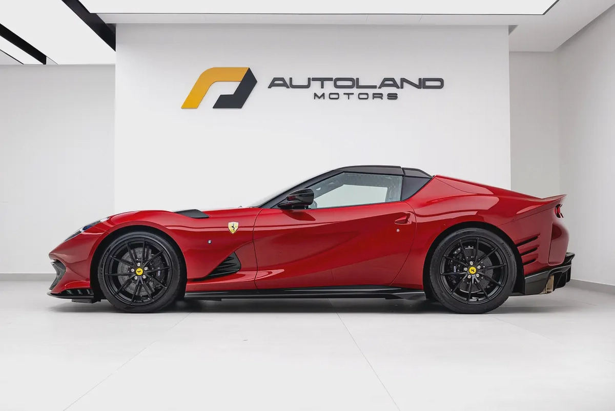 2024 FERRARI 812 COMPETIZIONE APERTA-3-3