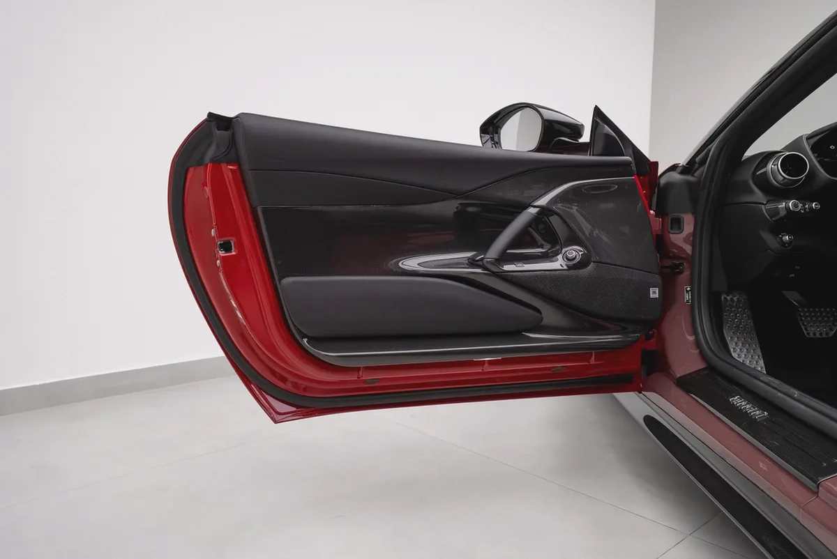 2024 FERRARI 812 COMPETIZIONE APERTA-10-10