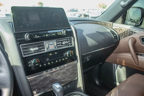 2024 - NISSAN ARMADA PLATINUM -  ONLY 17,000 KM - NO ACCIDENT