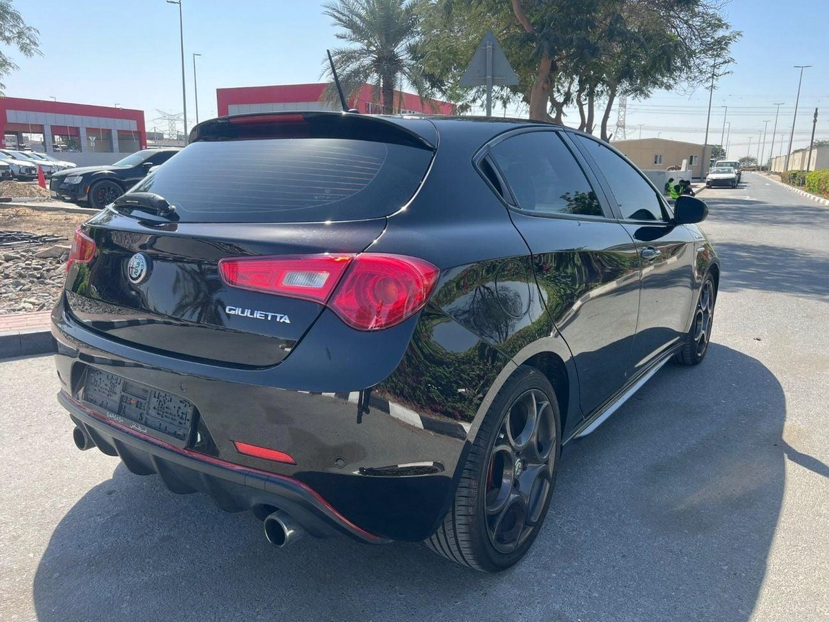 Alfa Romeo Giulietta Veloce-9-9