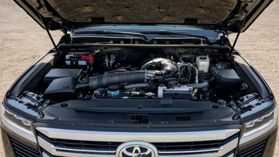 Toyota Land Cruiser Toyota Land cruiser VX 4.0L Petrol MY2024-18