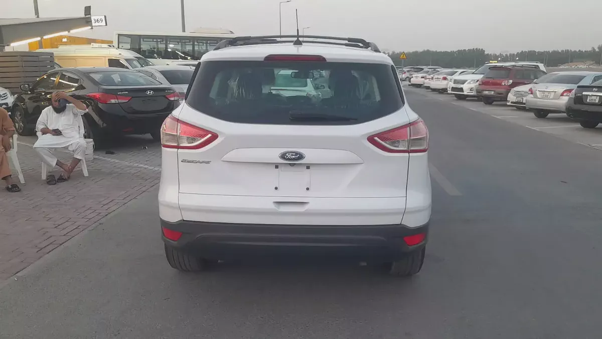 Well Maintained Ford Escape 2014 | GCC Specs-9-9