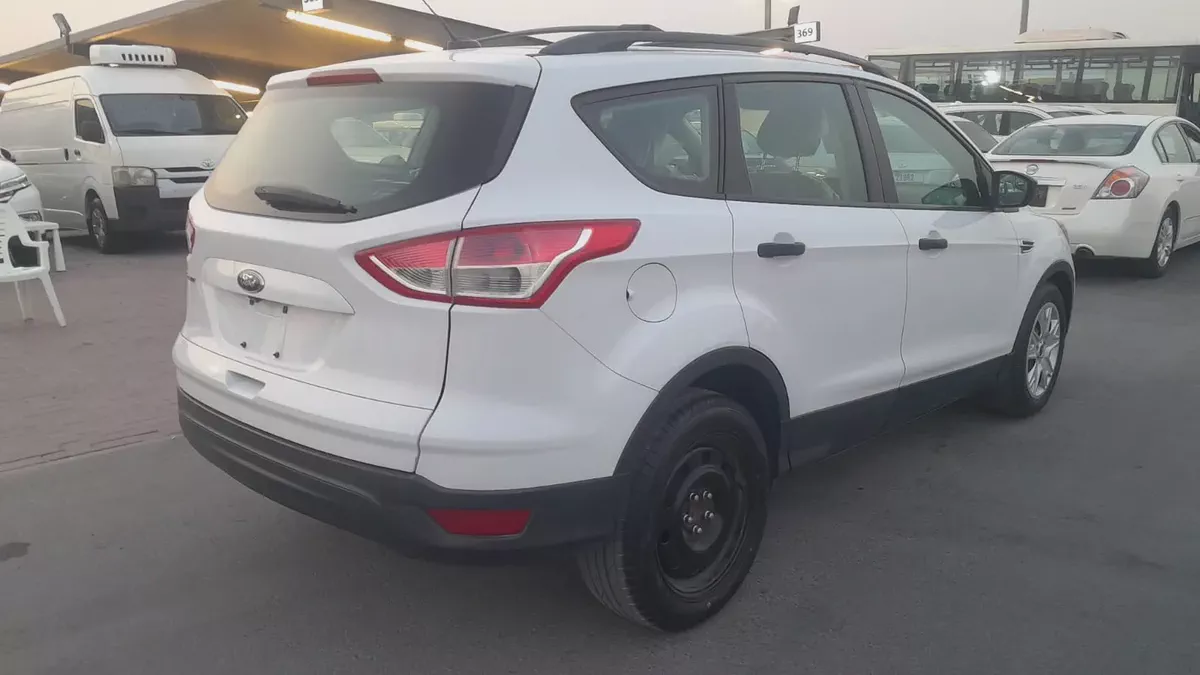 Well Maintained Ford Escape 2014 | GCC Specs-3-3
