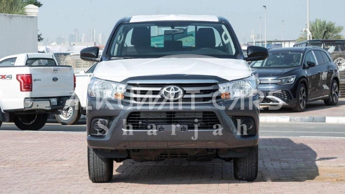 Toyota Hilux Toyota HILUX 2.4L Diesel MT MY2025-10-0