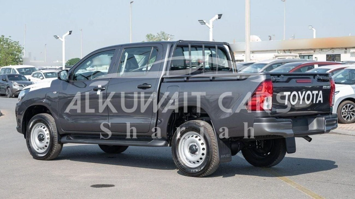 Toyota Hilux Toyota HILUX 2.4L Diesel MT MY2025-3-0