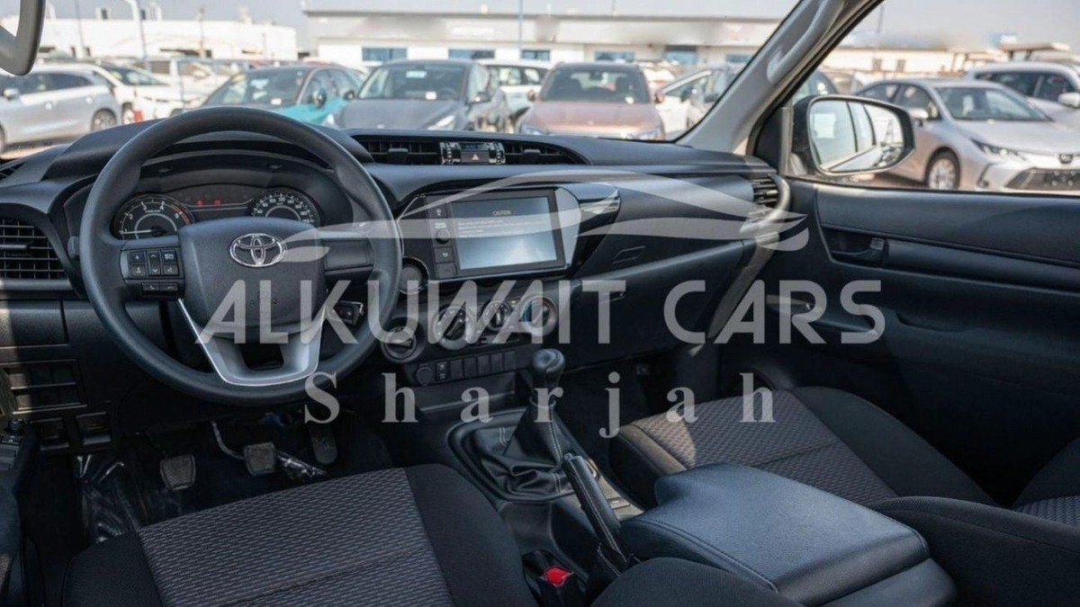 Toyota Hilux Toyota HILUX 2.4L Diesel MT MY2025-6-0