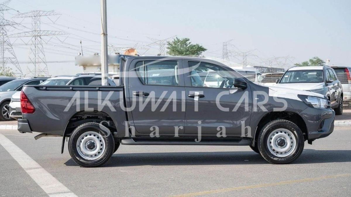 Toyota Hilux Toyota HILUX 2.4L Diesel MT MY2025-8-0