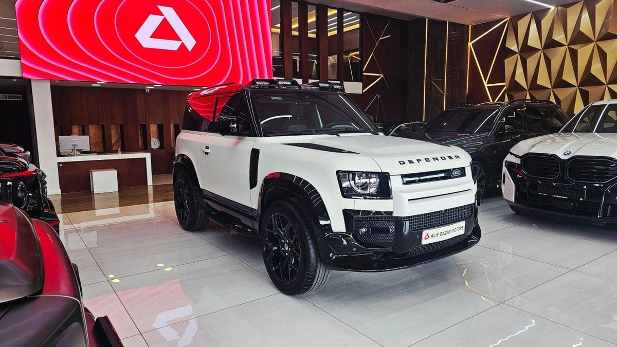 Land Rover Defender 90 X-DYNAMIC SE P400 Land Rover Defender 90 SE P400 X Dynamic URBAN-2-2