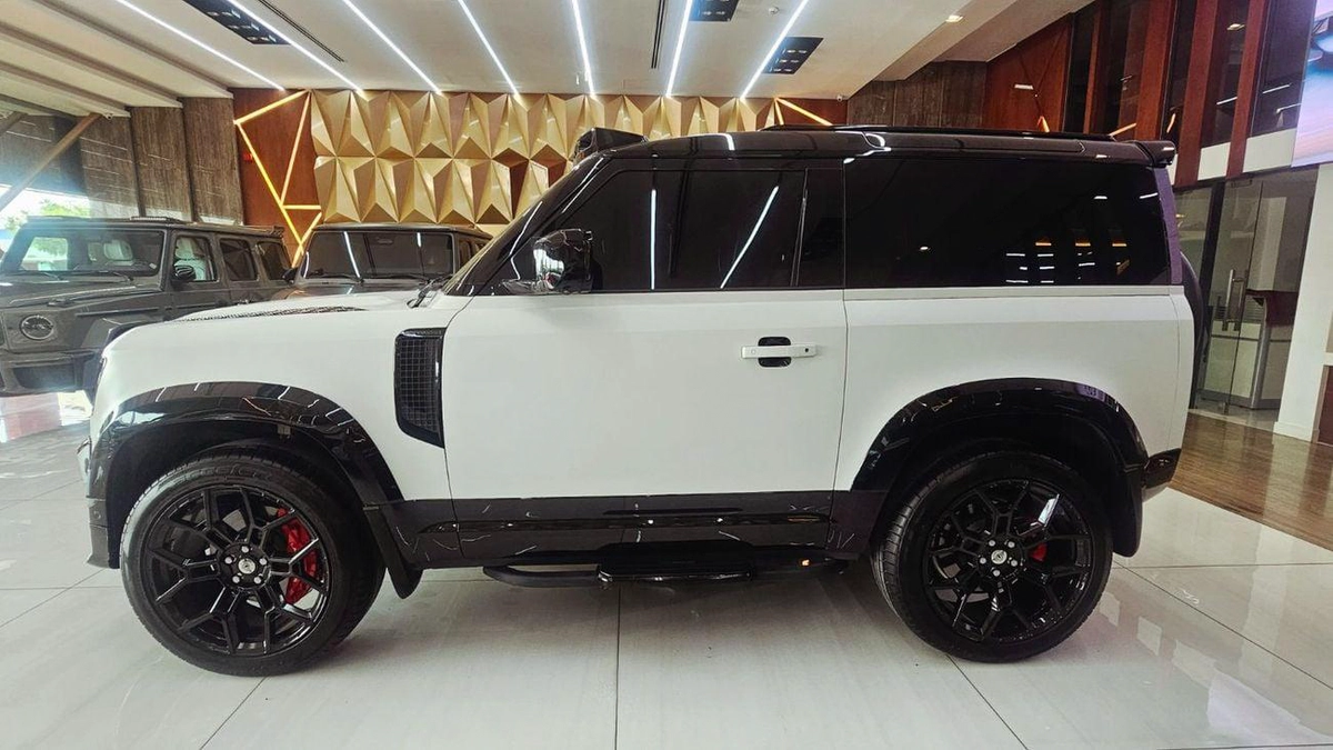 Land Rover Defender 90 X-DYNAMIC SE P400 Land Rover Defender 90 SE P400 X Dynamic URBAN-3-3