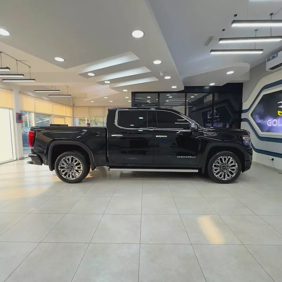 2026 GMC Sierra Denali Ultimate-3-3