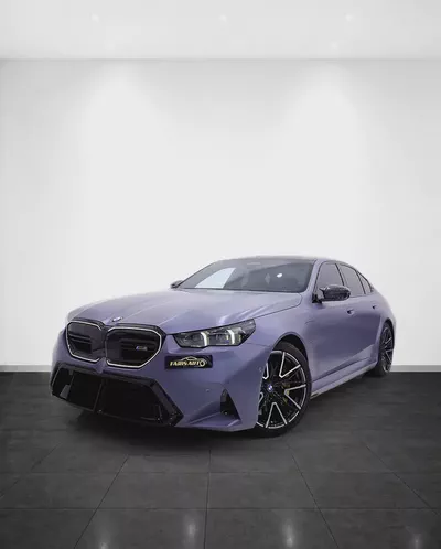 BMW M5 2026 + FULL CARBON PACKAGE + 5 YEARS WARRANTY AND SERVICE CONTRACT-0