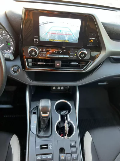 Toyota Highlander LE HEV -14