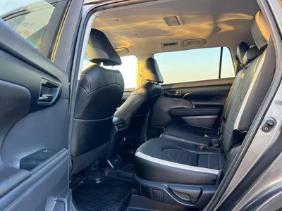 Toyota Highlander LE HEV -15