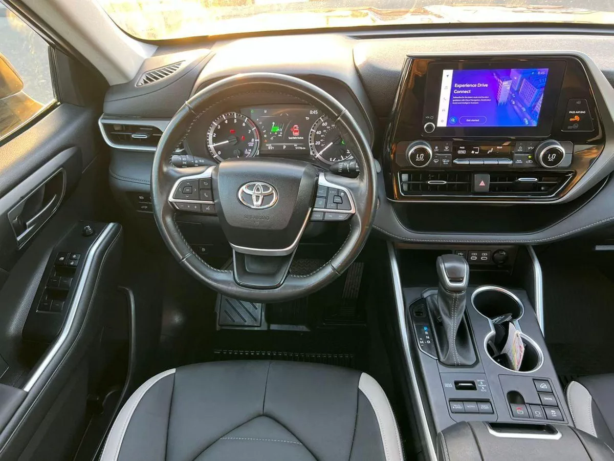 Toyota Highlander LE HEV -12-0