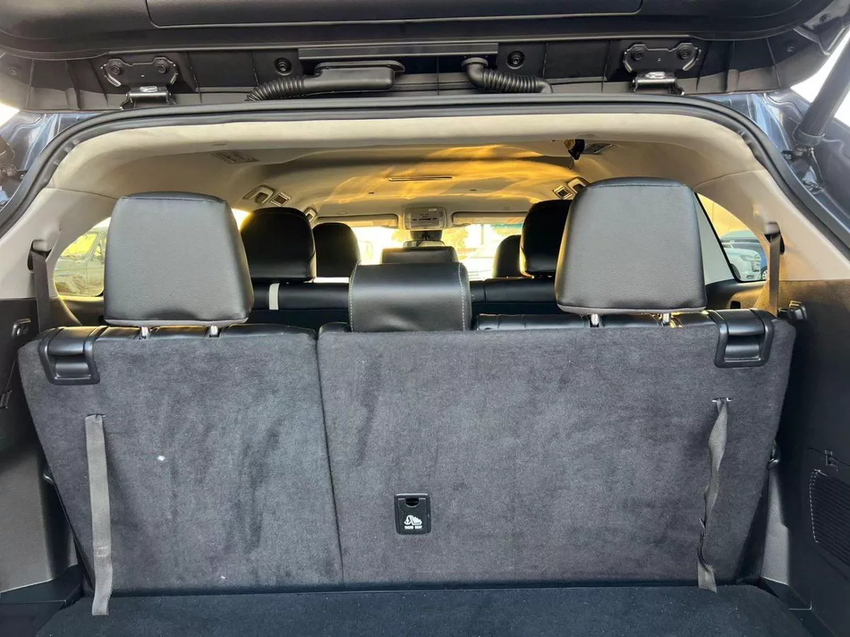Toyota Highlander LE HEV -18-0