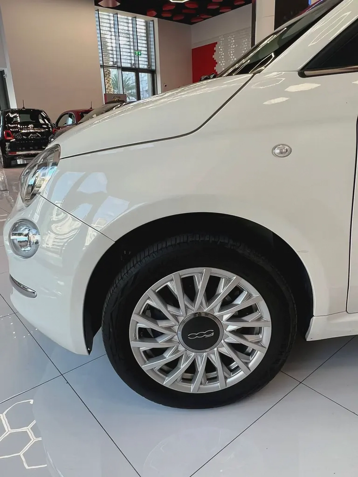 Fiat 500 Dolce Vita Hatchback 1.4L																				2024 Gelato White Fiat 500-3-3