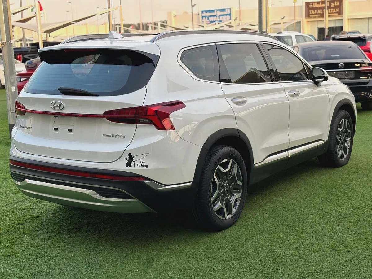 HYUNDAI SANTA FE —1600CGCC—FREE ACCIDENT—ORIGINAL PAINT—LOW MILAGE— FULL OPTIONS—EXCELLENT CONDITION-4-4