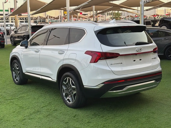 HYUNDAI SANTA FE —1600CGCC—FREE ACCIDENT—ORIGINAL PAINT—LOW MILAGE— FULL OPTIONS—EXCELLENT CONDITION