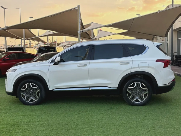 HYUNDAI SANTA FE —1600CGCC—FREE ACCIDENT—ORIGINAL PAINT—LOW MILAGE— FULL OPTIONS—EXCELLENT CONDITION