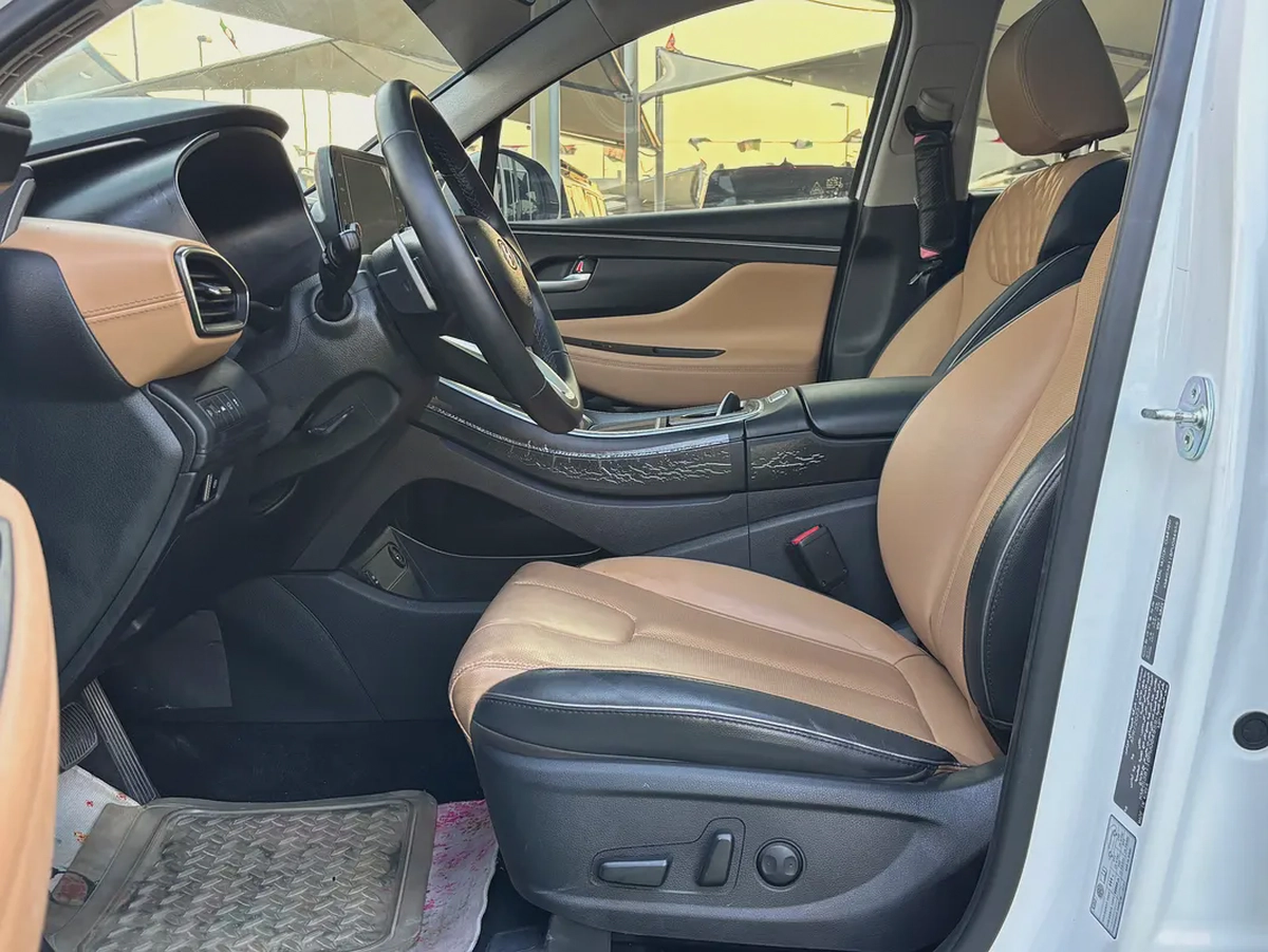 HYUNDAI SANTA FE —1600CGCC—FREE ACCIDENT—ORIGINAL PAINT—LOW MILAGE— FULL OPTIONS—EXCELLENT CONDITION-11-11