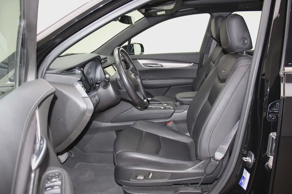 Pristine 2023 Cadillac XT6 Luxury | GCC Specs
