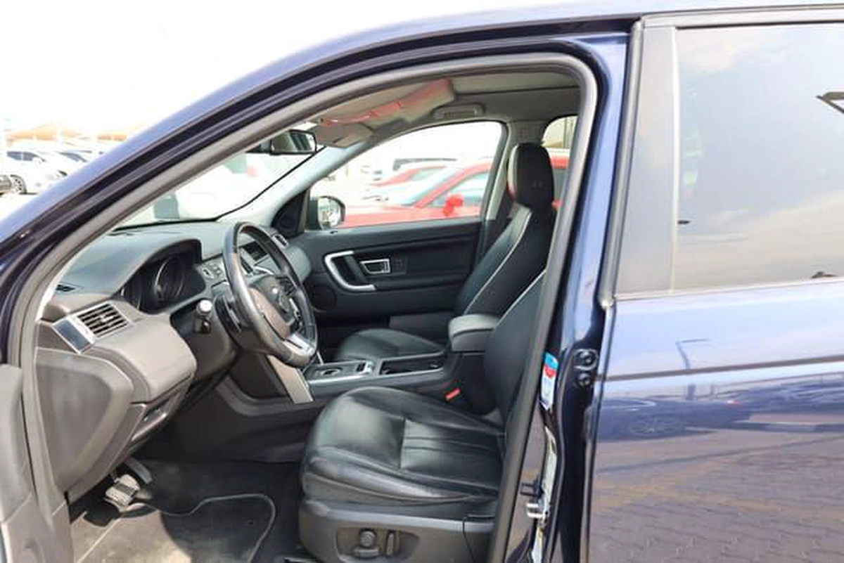 Used Land Rover Discovery Sport HSE 2016-8-8