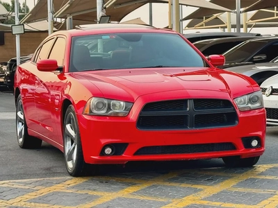 دودچ تشارچر RT V8 5.7L HEMI موديل 2014 خليجى فل اوبشن بحاله ممتازه-4