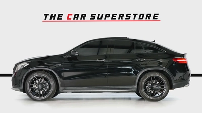 Mercedes Benz GLE43 AMG Coupe-2 Tone Exclusive Interior Leather-22 Inch Black AMG Rims-4