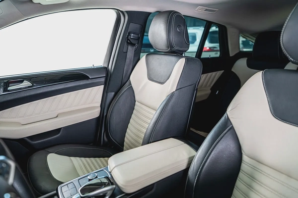 Mercedes Benz GLE43 AMG Coupe-2 Tone Exclusive Interior Leather-22 Inch Black AMG Rims