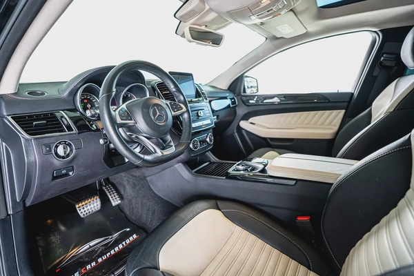 Mercedes Benz GLE43 AMG Coupe-2 Tone Exclusive Interior Leather-22 Inch Black AMG Rims