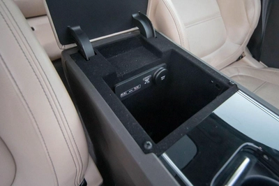 Jaguar F-PACE Prestige 2.0L | Under Warranty-14