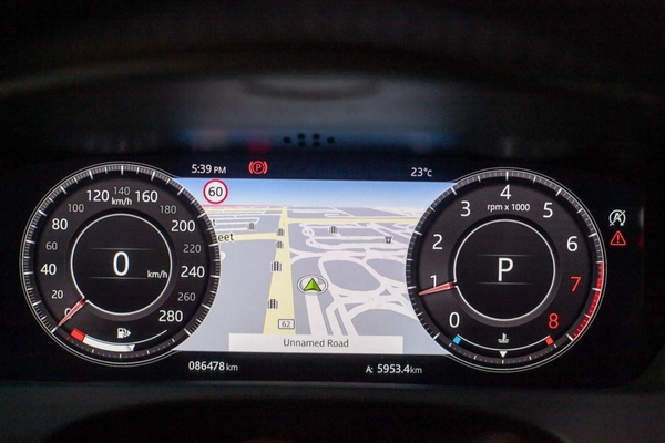 Jaguar F-PACE Prestige 2.0L | Under Warranty