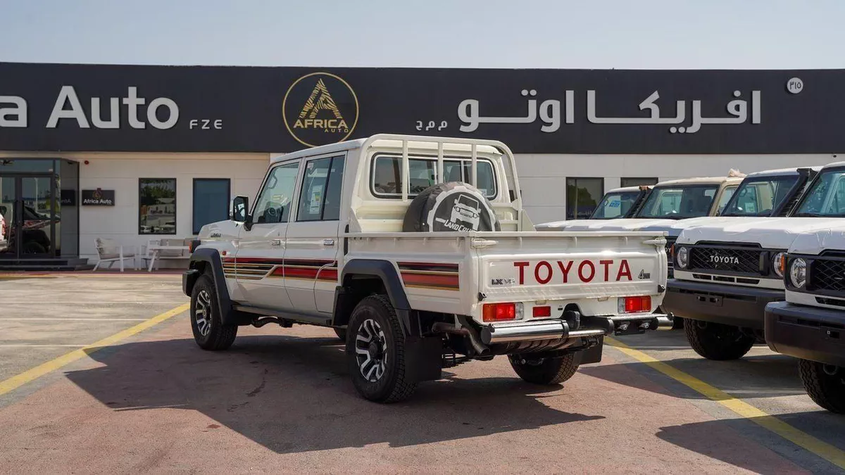 Toyota Land Cruiser Pick Up LC79 DC 4.0 PETROL 2025 AT FULL-12-0