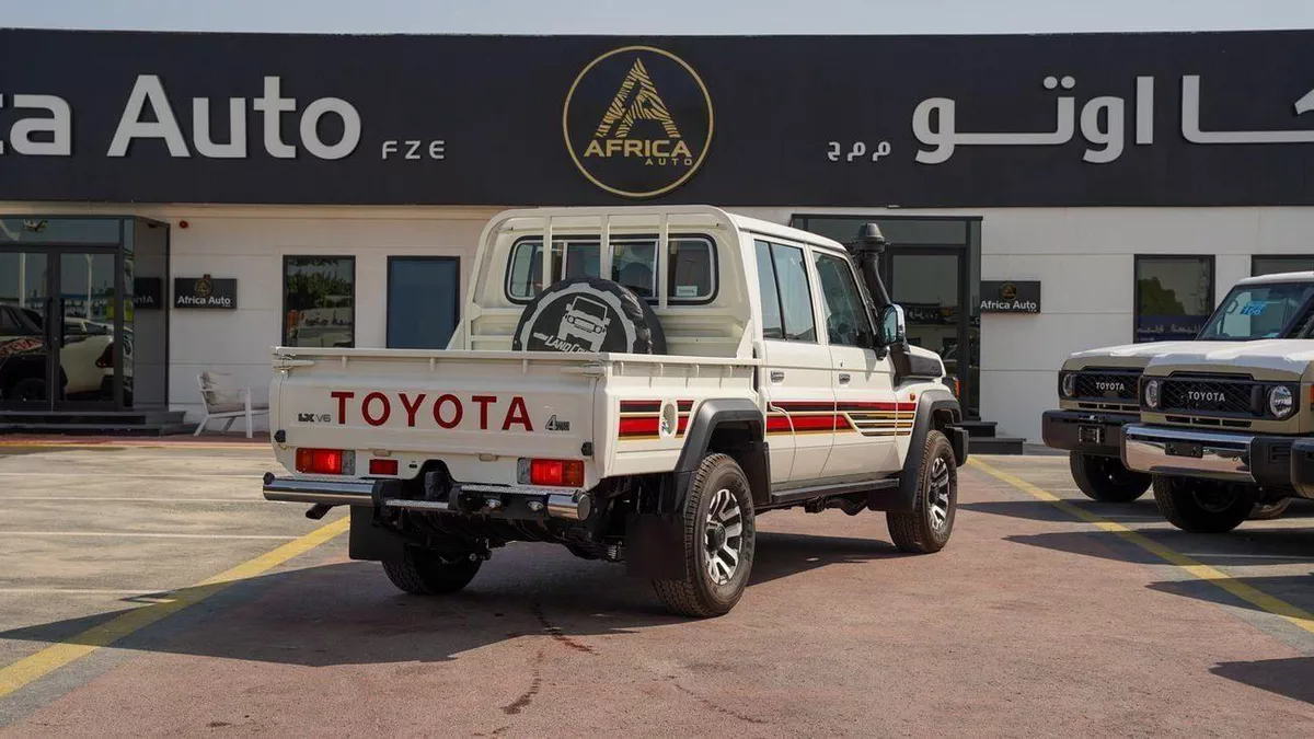Toyota Land Cruiser Pick Up LC79 DC 4.0 PETROL 2025 AT FULL-14-0