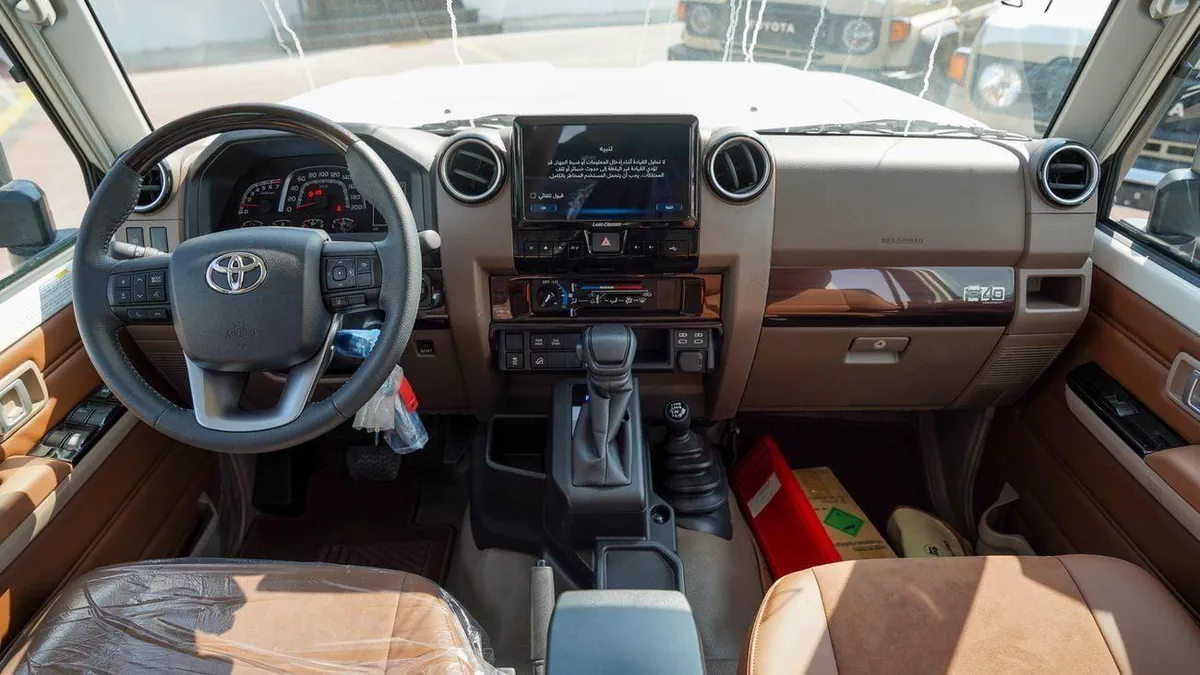 Toyota Land Cruiser Pick Up LC79 DC 4.0 PETROL 2025 AT FULL-7-0