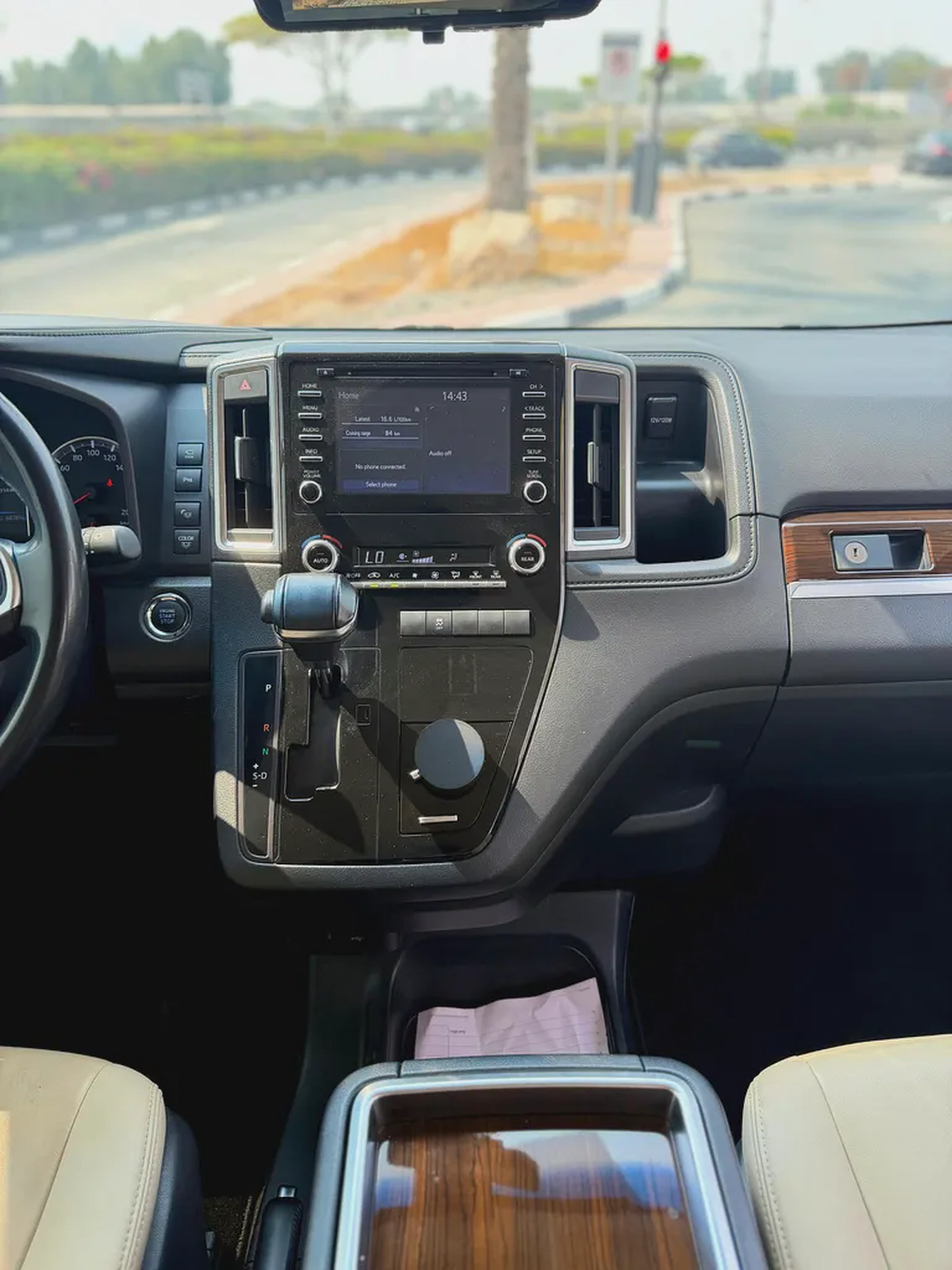 Toyota Granvia Premium 2023 | GCC Specs-9-9