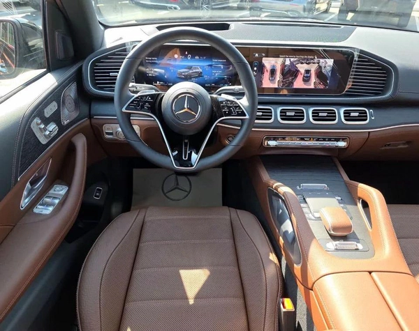 Mercedes Benz GLE 450 AMG SUV Full Option Under Agency Warranty 2026 GCC - AED 389,000