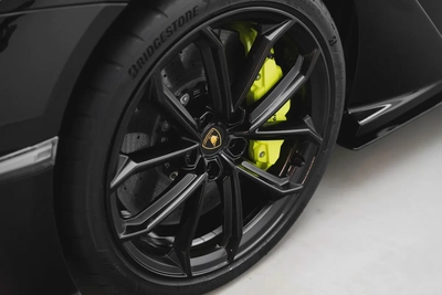 2024 LAMBORGHINI REVUELTO-17