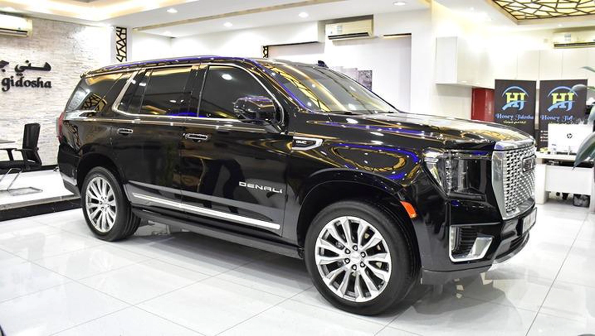 GMC Yukon Denali ( 2023 Model ) in Black Color GCC Specs